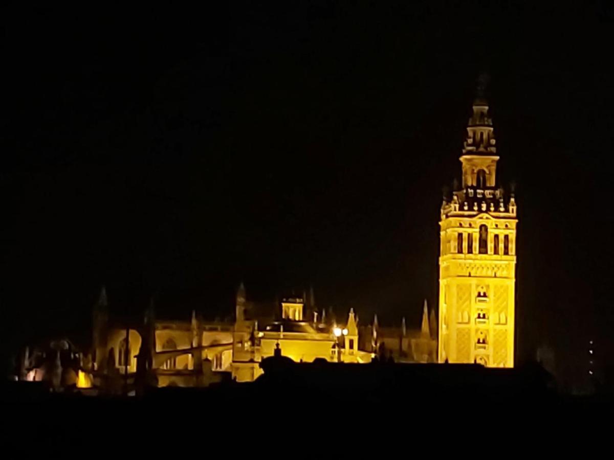 Palacio Del Siglo XVII Frente A Los Jardines De Murillo Seville Luaran gambar